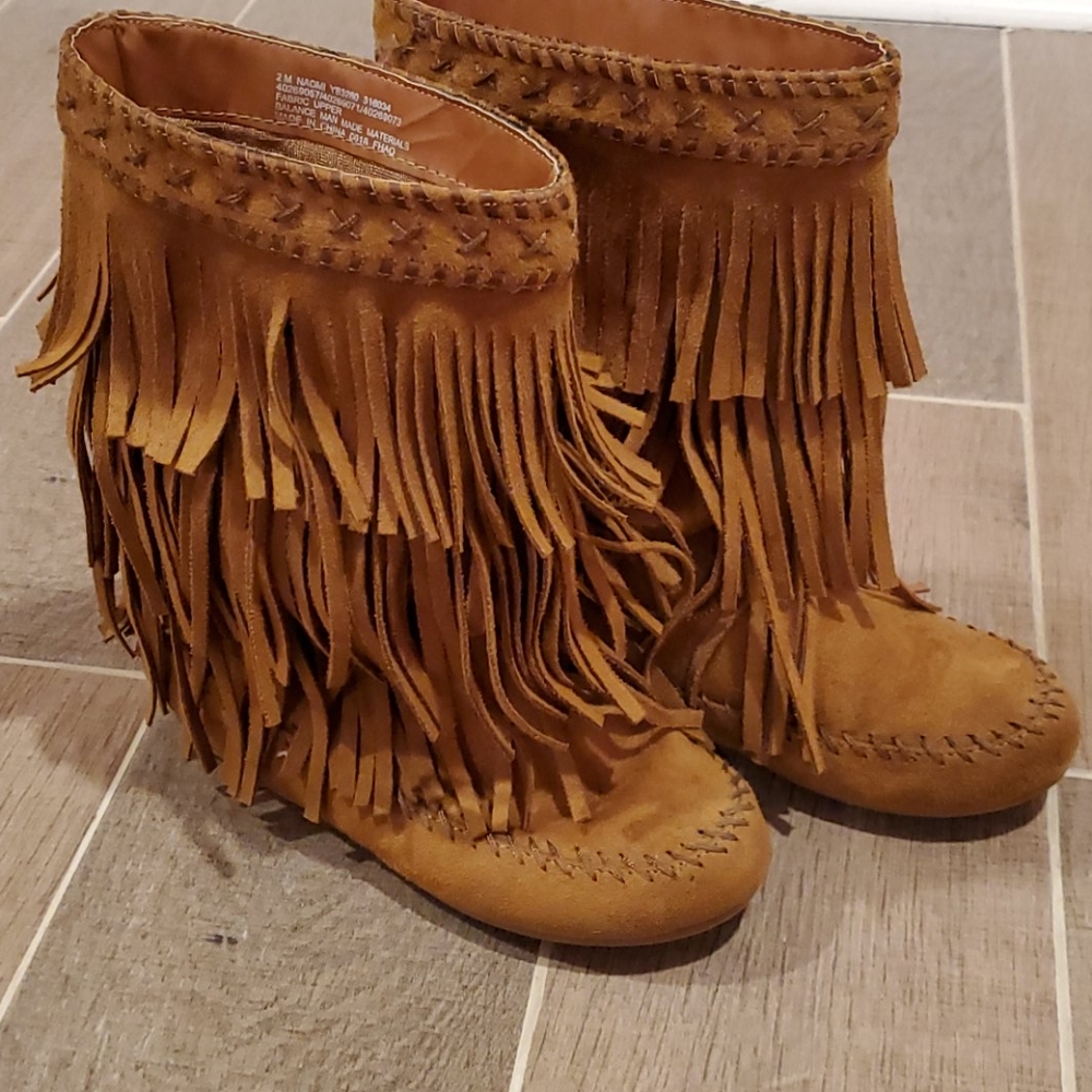 Girls Fringe Boots